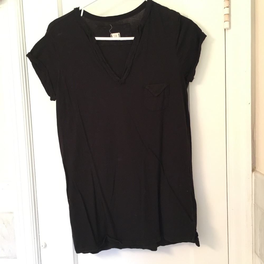 Anthro split neck pocket tee in black